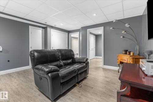 116 Gilmore Way, Spruce Grove, AB - Indoor Photo Showing Living Room