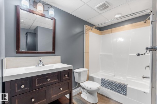 116 Gilmore Way, Spruce Grove, AB - Indoor Photo Showing Bathroom