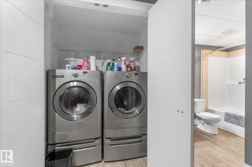 116 Gilmore Way, Spruce Grove, AB - Indoor Photo Showing Laundry Room
