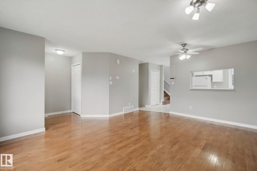 3104 32 Avenue Nw, Edmonton, AB - Indoor Photo Showing Other Room