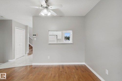3104 32 Avenue Nw, Edmonton, AB - Indoor Photo Showing Other Room