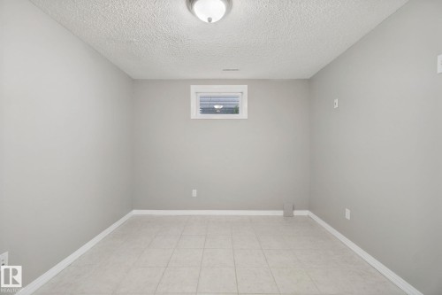 3104 32 Avenue Nw, Edmonton, AB - Indoor Photo Showing Other Room