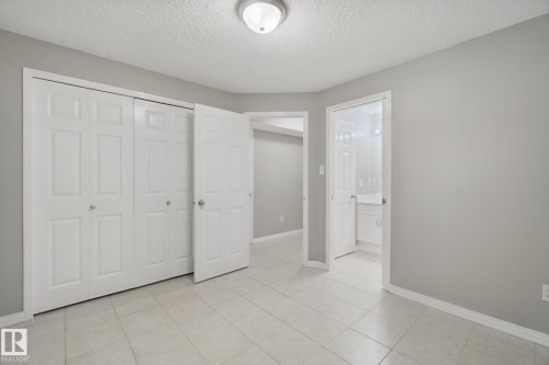 3104 32 Avenue Nw, Edmonton, AB - Indoor Photo Showing Other Room