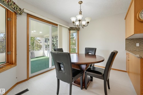 619 Revell Wynd Nw, Edmonton, AB - Indoor Photo Showing Dining Room