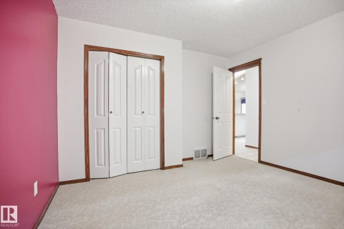 11413 118 Street Nw, Edmonton, AB - Indoor Photo Showing Other Room