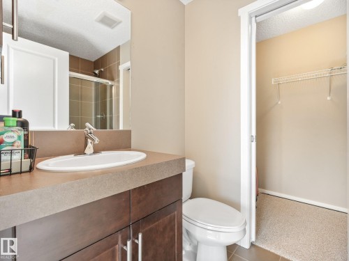 #55 603 Watt Bv Sw, Edmonton, AB - Indoor Photo Showing Bathroom