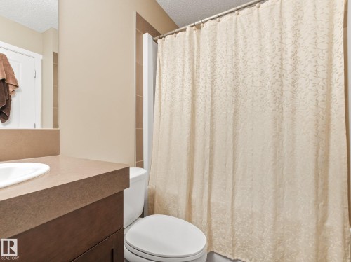 #55 603 Watt Bv Sw, Edmonton, AB - Indoor Photo Showing Bathroom