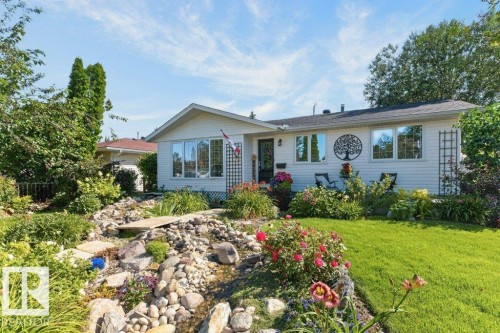 9047 52 Street Nw, Edmonton, AB - Outdoor