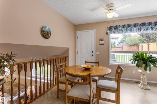 2 Dunvegan Crest, St. Albert, AB - Indoor Photo Showing Dining Room