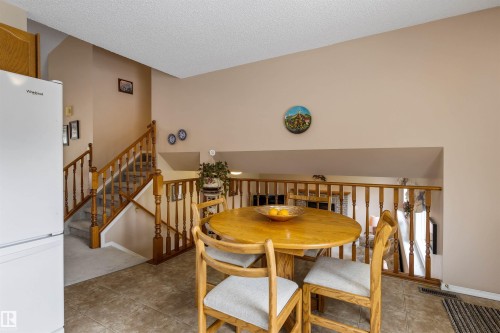 2 Dunvegan Crest, St. Albert, AB - Indoor Photo Showing Dining Room