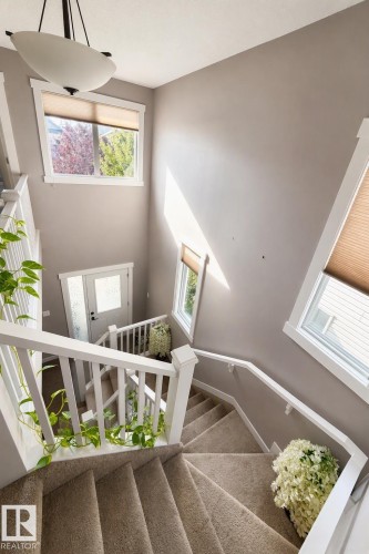 711 57 St Sw, Edmonton, AB - Indoor Photo Showing Other Room
