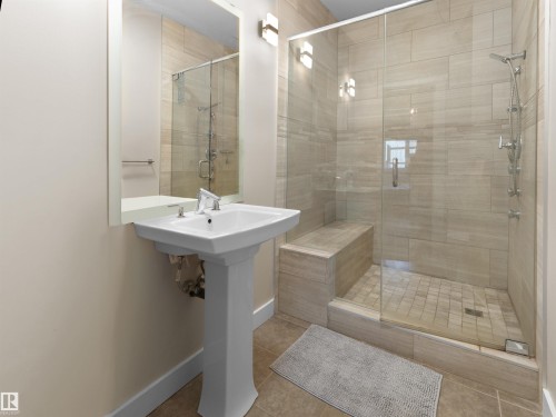 #16 11518 76 Av Nw, Edmonton, AB - Indoor Photo Showing Bathroom