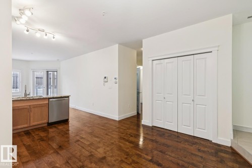 #16 11518 76 Av Nw, Edmonton, AB - Indoor