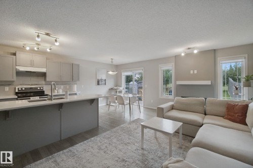 735 176 Street Sw, Edmonton, AB - Indoor Photo Showing Other Room