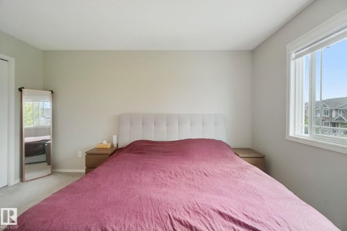 735 176 Street Sw, Edmonton, AB - Indoor Photo Showing Bedroom