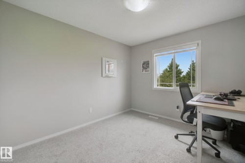 735 176 Street Sw, Edmonton, AB - Indoor Photo Showing Office