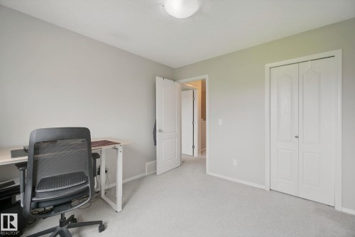 735 176 Street Sw, Edmonton, AB - Indoor Photo Showing Office