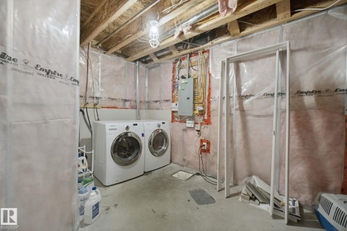 735 176 Street Sw, Edmonton, AB - Indoor Photo Showing Laundry Room