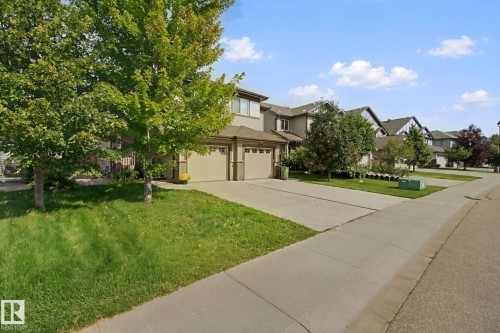 735 176 Street Sw, Edmonton, AB - Outdoor