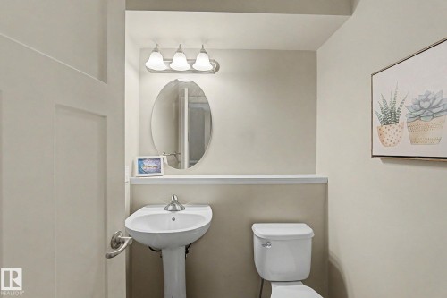 1135 177 Street Sw, Edmonton, AB - Indoor Photo Showing Bathroom