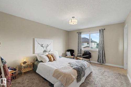 1135 177 Street Sw, Edmonton, AB - Indoor Photo Showing Bedroom
