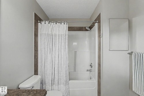 1135 177 Street Sw, Edmonton, AB - Indoor Photo Showing Bathroom