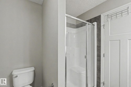 1135 177 Street Sw, Edmonton, AB - Indoor Photo Showing Bathroom
