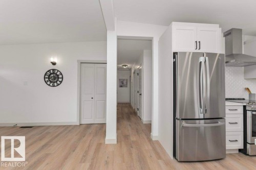 4703 117 Street Nw, Edmonton, AB - Indoor Photo Showing Kitchen