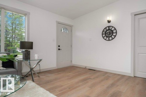 4703 117 Street Nw, Edmonton, AB - Indoor Photo Showing Other Room