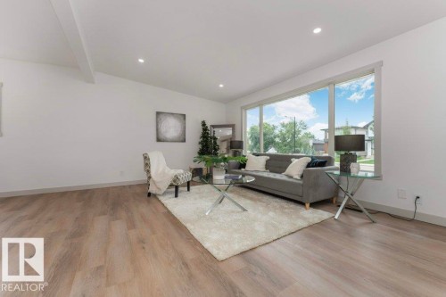 4703 117 Street Nw, Edmonton, AB - Indoor Photo Showing Living Room