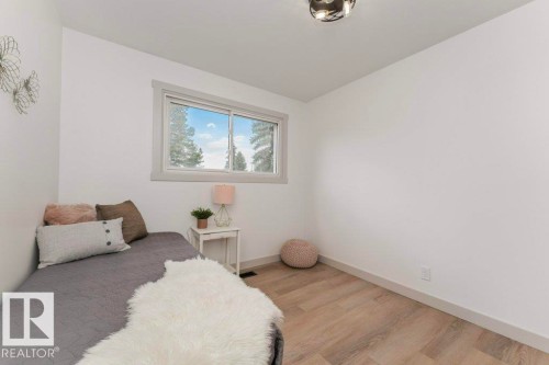 4703 117 Street Nw, Edmonton, AB - Indoor Photo Showing Bedroom