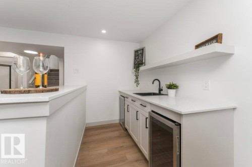 4703 117 Street Nw, Edmonton, AB - Indoor
