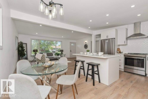 4703 117 Street Nw, Edmonton, AB - Indoor