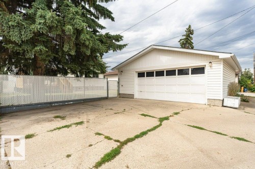 4703 117 Street Nw, Edmonton, AB - Outdoor
