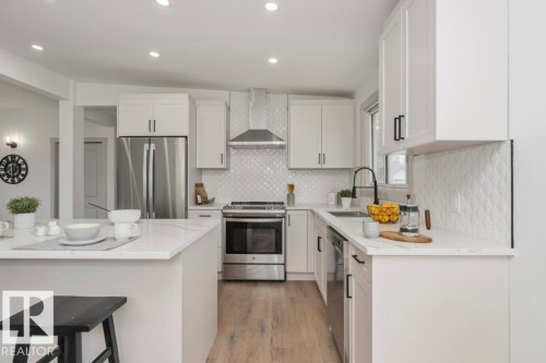 4703 117 Street Nw, Edmonton, AB - Indoor Photo Showing Kitchen With Upgraded Kitchen