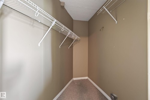 19040 70 Avenue Nw, Edmonton, AB - Indoor
