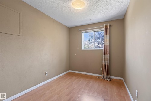 19040 70 Avenue Nw, Edmonton, AB - Indoor Photo Showing Other Room