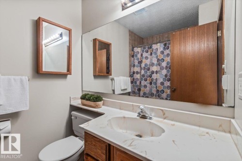 6 Laird Place, St. Albert, AB - Indoor Photo Showing Bathroom