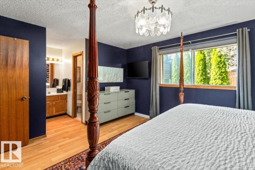 6 Laird Place, St. Albert, AB - Indoor Photo Showing Bedroom
