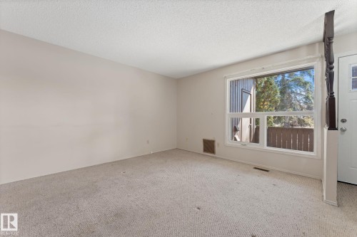 164 Surrey Gardens Nw, Edmonton, AB - Indoor Photo Showing Other Room