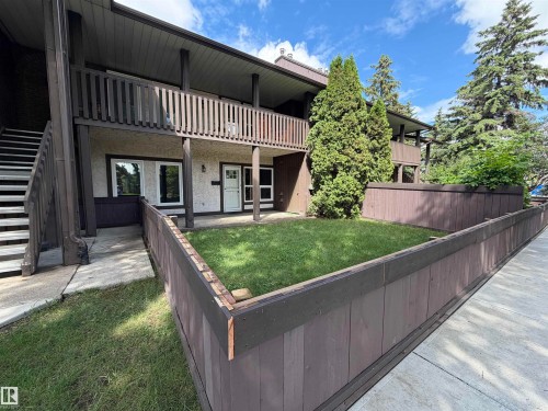 164 SURREY GARDENS NW  Edmonton, AB T5T 1Z3