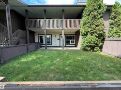 164 SURREY GARDENS NW  Edmonton, AB T5T 1Z3