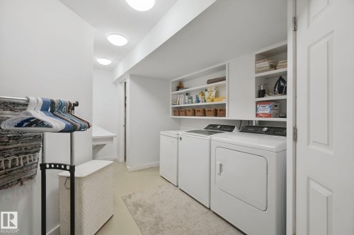56 Hartwick Manor, Spruce Grove, AB - Indoor Photo Showing Laundry Room
