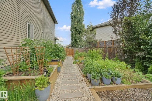 56 Hartwick Manor, Spruce Grove, AB - Outdoor