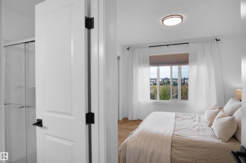 #29 1025 Secord Pm Nw, Edmonton, AB - Indoor Photo Showing Bedroom
