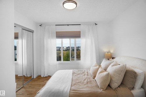 #29 1025 Secord Pm Nw, Edmonton, AB - Indoor Photo Showing Bedroom