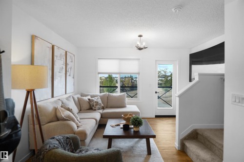 #29 1025 Secord Pm Nw, Edmonton, AB - Indoor Photo Showing Living Room