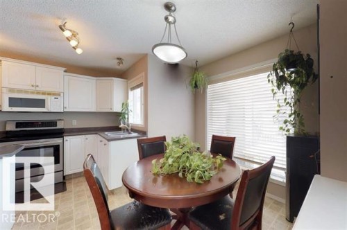13924 152 Avenue Nw, Edmonton, AB - Indoor Photo Showing Other Room