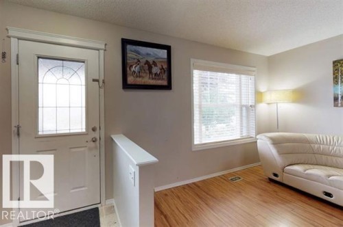 13924 152 Avenue Nw, Edmonton, AB - Indoor