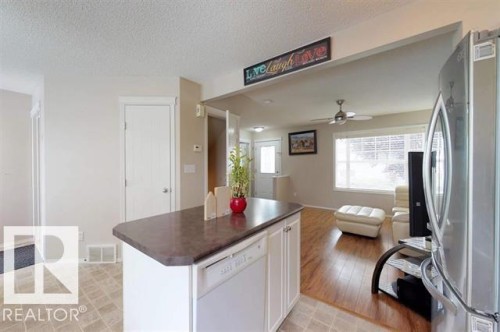 13924 152 Avenue Nw, Edmonton, AB - Indoor Photo Showing Kitchen